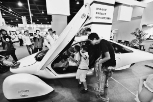 2012中國國際新能源汽車產業展