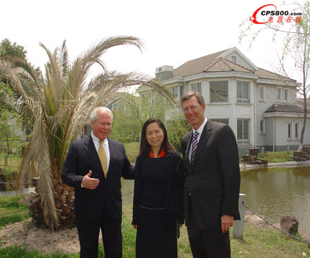 �����χ��H�I�տ���������Ůʿ���У��������϶��¾���ϯDavid&nbsp;Treadwell����(��һ��