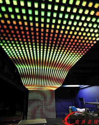 ���ڰl��12�LED�a�I���g�˜�