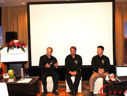 LitePoint副總裁兼中國區總經理王鋼(右),知識產權與創新副總裁Rob Brownstein(中),產品營銷高級總監John Lukez(左)