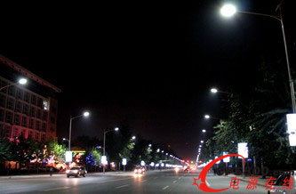 �������F���T2015�ꌢ���10�f��LED�������߸���