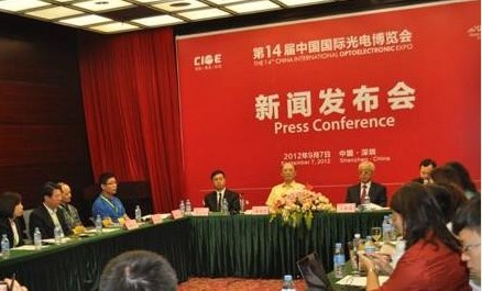 ���H��늲��[�����l�����F��