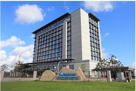 �Dһ �_�_�Ϻ��\�I���ĳ���\��̫��ܹ���l����L�⻥�aLED·�����_�_��������Դ���g