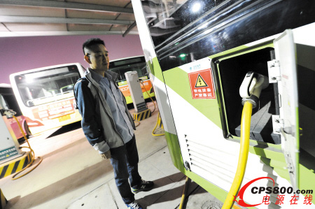 2014���Lɳ���ٽ�9��늄���܇���վ