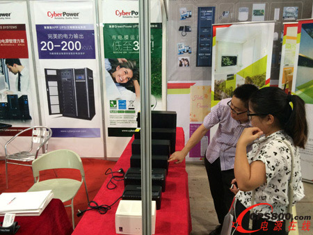 ���F�ݰ���չ��ʢ���_Ļ   CyberPowerչʾ����(qi��ng)��(sh��)��