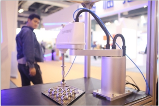 ��(y��u)�ی������Ͻ���   �Ϻ����L���۵��I���W�Rչλ���^