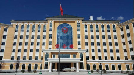 Ӣ���v�Դ�И˹����I�F·�ּtɫ����������늹���һ���Ŀ